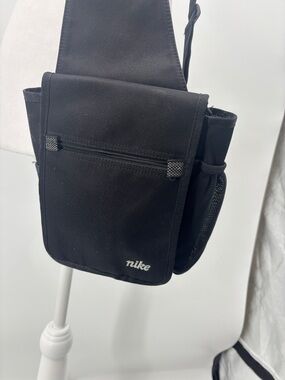 Nike Black Crossbody Sling Bag with Front Zip Pocket